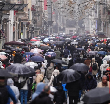 Sıcaklık düşüyor… İstanbul Valiliğinden İstanbul için kuvvetli yağış uyarısı