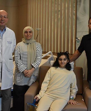 İki yıldır beklediği karaciğer çıkınca zamana karşı yarıştı; ambulans uçakla ameliyata yetişti