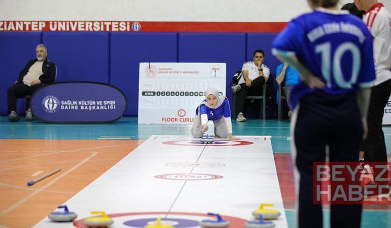 BTÜ Kadın Floor Curling Takımı Türkiye üçüncüsü oldu