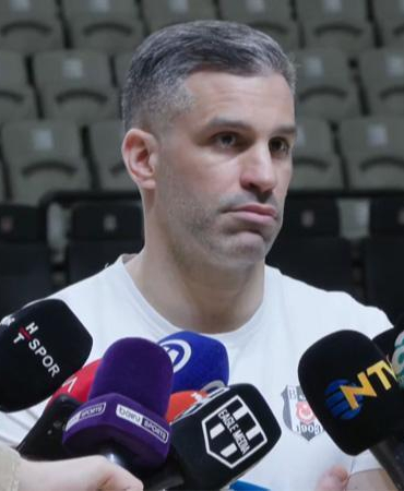 Dusan Alimpijevic: Her şeyi unutup bu maça ciddi ve farklı bir seviyede odaklanmalıyız