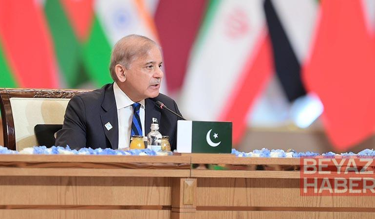 Pakistan Başbakanı Şerif