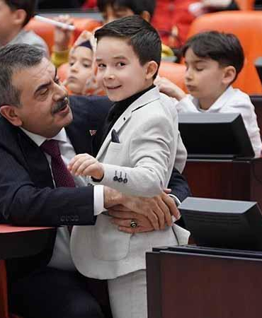 Bakan Tekin: Çocuklarımızın güvenliği için gereken her adım atılacak