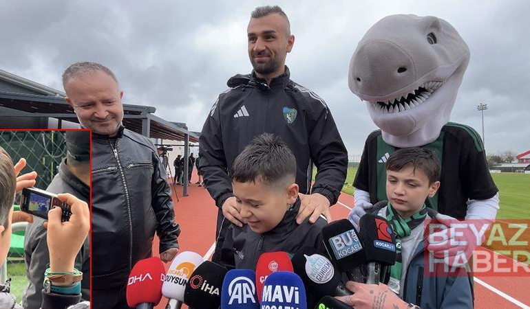 Golü tuşlu teflonuyla kaydeden minik taraftara, Serdar Dursun kamera hediye etti
