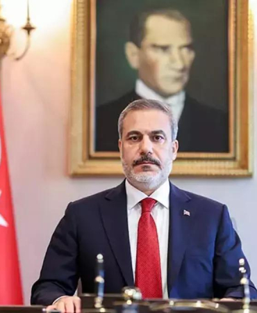 Bakan Fidan, Pakistanlı mevkidaşı Ishaq Dar ile görüştü