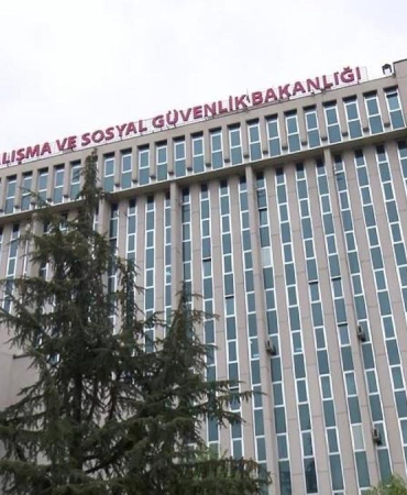 Çalışma belgelerinde sahteciliğe önlem