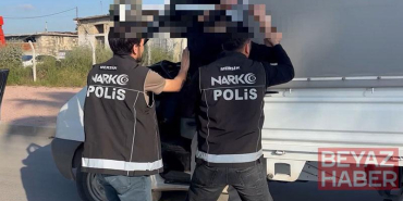 Polisin takip ettiği kamyonetten yaklaşık 185 kilo esrar ele geçirildi
