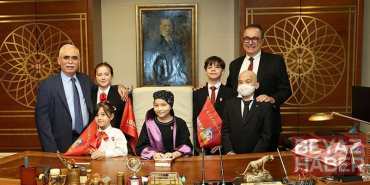 Anayasa Mahkemesi Başkanı Kadir Özkaya, lösemi tedavisi gören çocukları misafir etti
