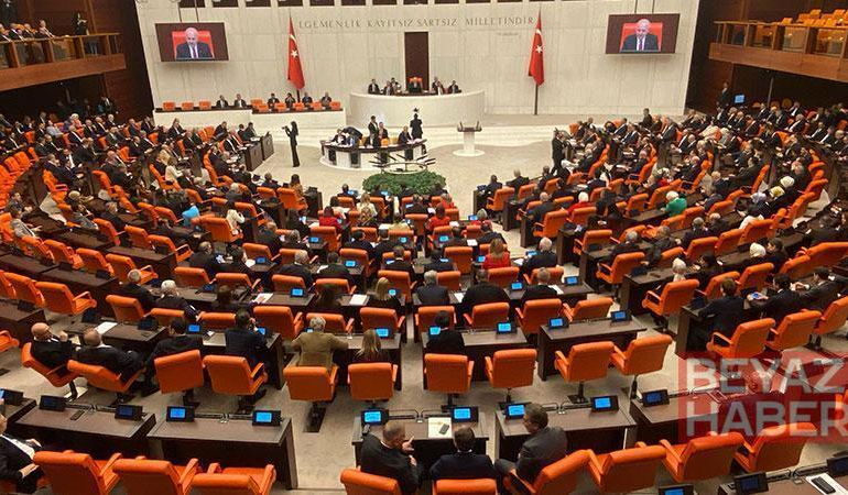 TBMM’de doğum izni ve sosyal medyaya 15 yaş düzenlemesini içeren kanun teklifi kabul edildi
