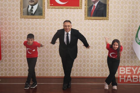 Rektörlük makamını devralan çocuklardan ‘Kartal Dansı’