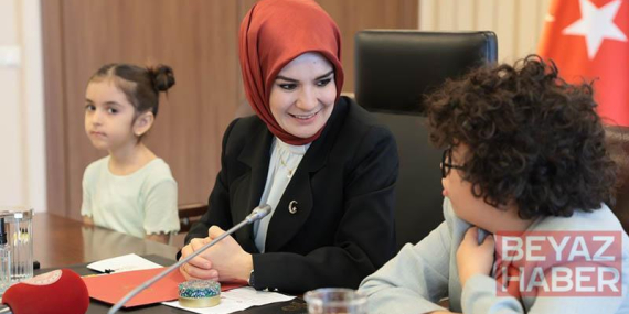 Bakan Göktaş, şehit ve gazi çocuklarıyla buluştu