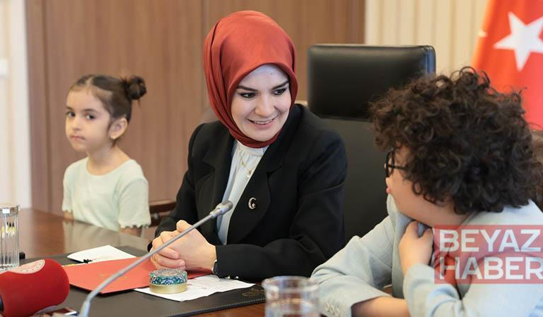 Bakan Göktaş, şehit ve gazi çocuklarıyla buluştu