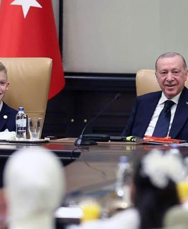 Cumhurbaşkanı Erdoğan, çocukları kabul etti