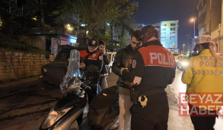 Kadıköy'de helikopter destekli 'Huzur İstanbul' denetimi