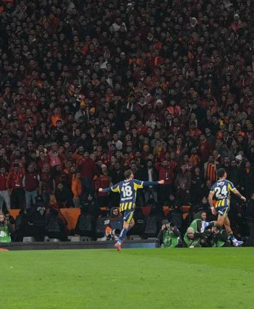 Fenerbahçe sezonun en kritik maçında Galatasaray’a konuk oluyor