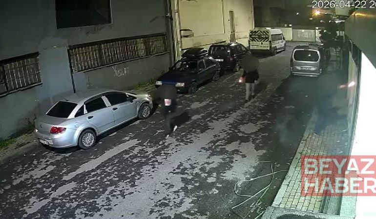Güngören’de yanan odun parçalarıyla duvara yazı yazıp iş yerine attılar
