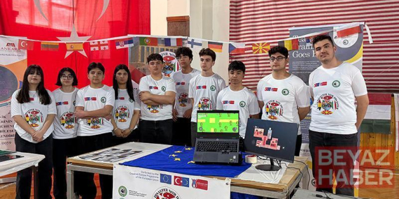 Lise öğrencilerinden çocuklara afet bilinci kazandıran mobil oyun