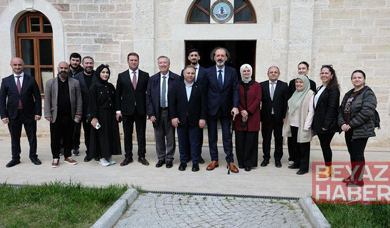 AK Parti İstanbul milletvekilleri her cuma vatandaşlarla bir araya geliyor