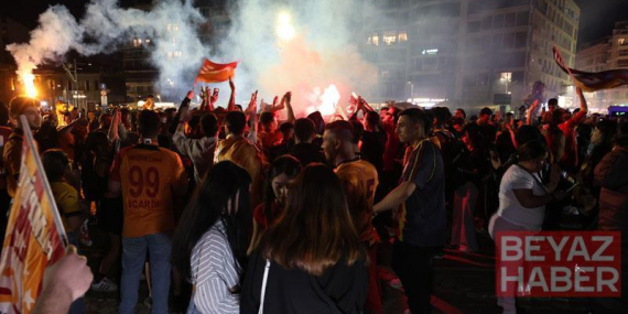 Galatasaray’ın derbi galibiyeti İzmir’de coşkuyla kutlandı