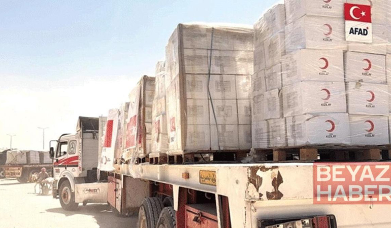 Türkiye'den, Lübnan'a 730 tonluk insani yardım