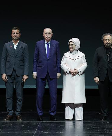 Cumhurbaşkanı Erdoğan ‘Bir Adam Yaratmak’ filminin galasına katıldı