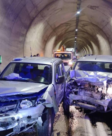 Artvin’de hafif ticari araç ile kamyonet çarpıştı; 7 yaralı