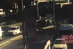 Seyrantepe’de trafik levhasına çarpıp takla atan araç kamerada