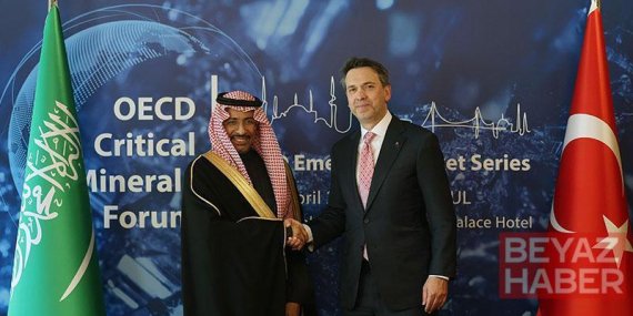 Bakan Bayraktar, Suudi Arabistan Sanayi ve Maden Kaynakları Bakanı İbrahim Al-Khorayef ile görüştü