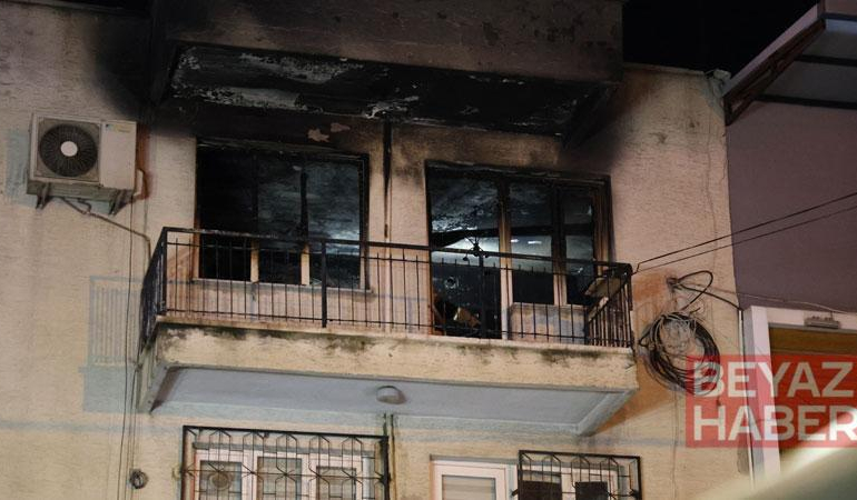 İzmir’de evde çıkan yangında baba öldü, oğlu entübe edildi