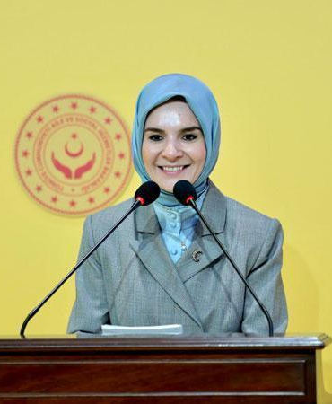 Nisan ayı doğum yardımı ödemeleri hesaplara yatırıldı