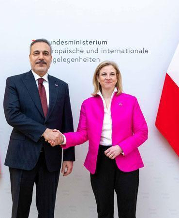 Bakan Fidan, Avusturyalı mevkidaşı Meinl-Reisinger ile bir araya geldi