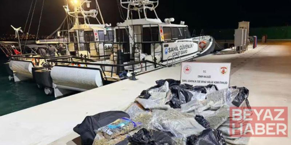 Balıkesir açıklarında teknede 158 kilo uyuşturucu ele geçirildi: 2 gözaltı