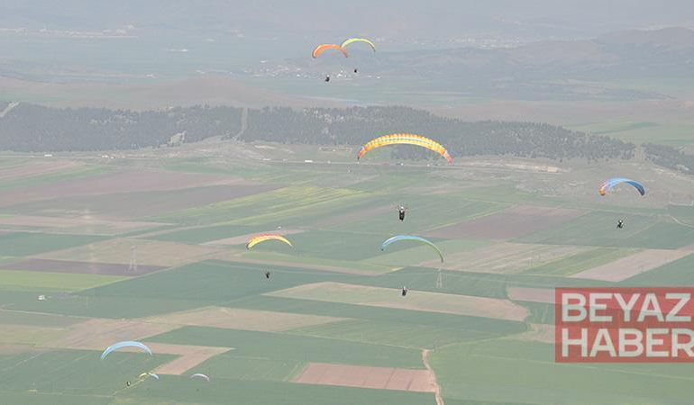 Türkiye Yamaç Paraşütü Hedef Yarışması Gaziantep 2026 başladı