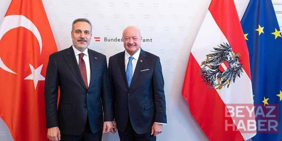 Dışişleri Bakanı Fidan, Avusturya Şansölyesi Stocker ile görüştü