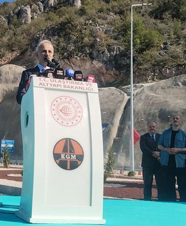 Bakan Uraloğlu: Yol medeniyettir