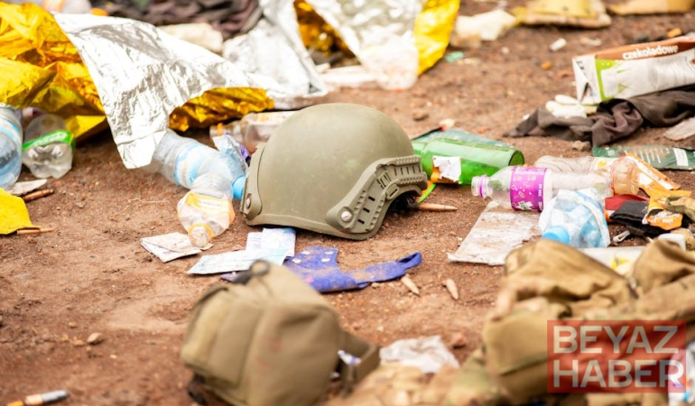 İsrail ordusu Batı Şeria'da 10 Filistinlinin yaşadığı evi yıktı