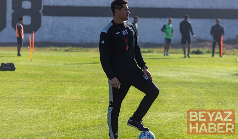 Gheorghe Hagi, Romanya Milli Takımı'nın Yeni Teknik Direktörü