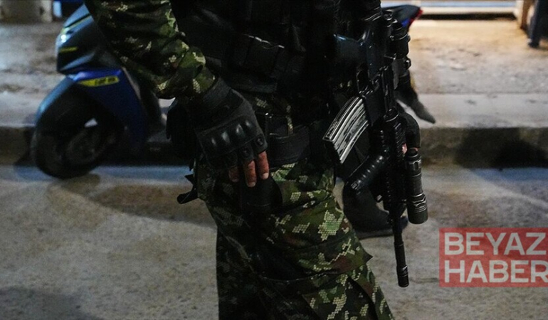 Kolombiya'nın Ekvador sınırında İHA ile düzenlenen saldırıda 3 asker öldü