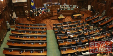 Kosova'da Meclis yeni cumhurbaşkanını seçemediği için yeniden erken genel seçime gidiliyor