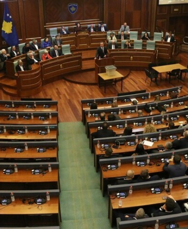 Kosova'da Meclis yeni cumhurbaşkanını seçemediği için yeniden erken genel seçime gidiliyor