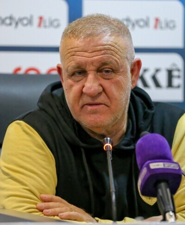 Amed Sportif Faaliyetler'de teknik direktör Mesut Bakkal ile yollar ayrıldı