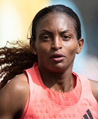 Etiyopyalı Tigst Assefa, Londra Maratonu’nu rekorla kazandı