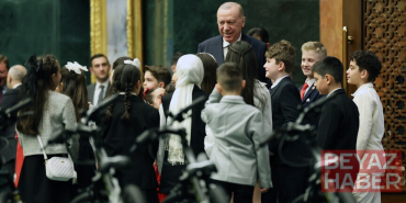 Cumhurbaşkanı Erdoğan çocuklarla bir araya geldi