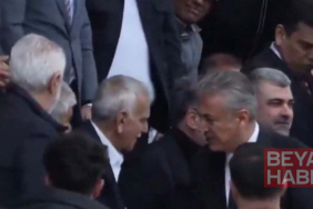 Ahmet Türk, yerine atanan kayyumla yan yana maç izledi