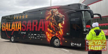 Samsunspor ve Galatasaray stadyuma geldi