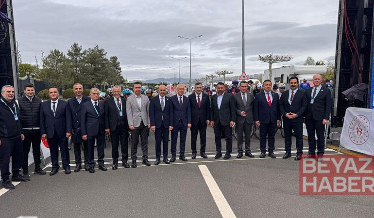 61’inci Cumhurbaşkanlığı Türkiye Bisiklet Turu’nun Ankara etabında start verildi