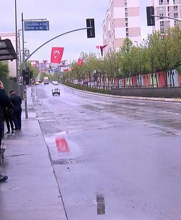 Küçükçekmece’de otobüs beklerken çarpan kamyonet mühendisin ölümüne neden oldu;