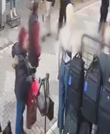 Kadıköy’de mağazanın önündeki çantanın çalındığı anlar kamerada