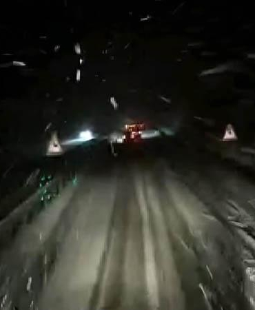 Kar yağışı nedeniyle bazı yollar büyük tonajlı araçların geçişine kapatıldı