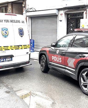 Şişli’de eski sevgilisinin evini bastı; kadının erkek arkadaşını 7 yerinden bıçakladı