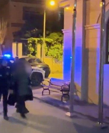 Avcılar’da dairenin mutfak camı atılan taşla kırıldı; şüpheli karşı komşu çıktı